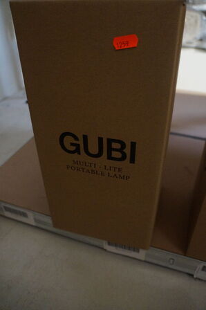 Bordlampe GUBI