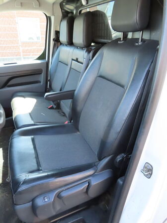 Varebil PEUGEOT Expert BlueHDI 120 L2