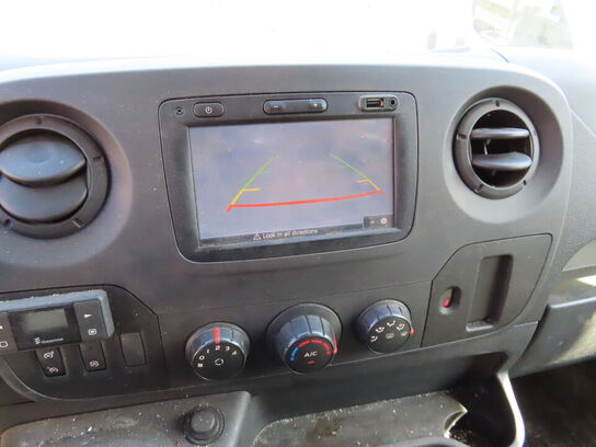 Varebil RENAULT Master 2.3 DCI 170 T35 L2H2