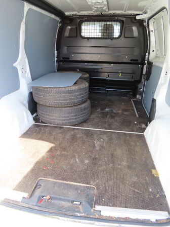 Varebil PEUGEOT Expert BlueHDI 120 L2