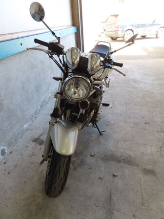 Motorcykel SUZUKI GSF 600 Bandit