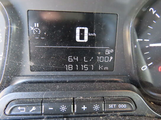 Varebil PEUGEOT Expert BlueHDI 120 L2