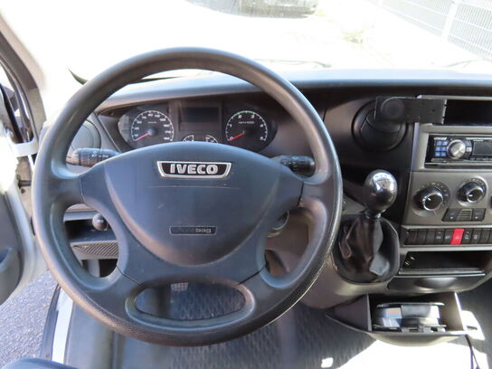 Varebil IVECO Daily 35S13V