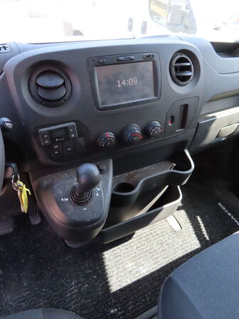 Varebil RENAULT Master 2.3 DCI 170 T35 L2H2