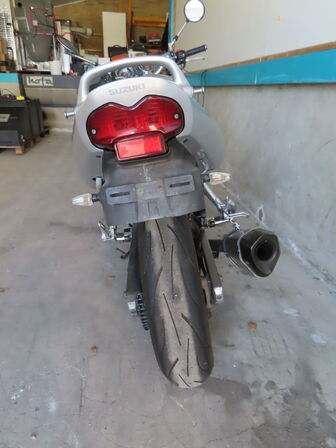 Motorcykel SUZUKI GSF 600 Bandit