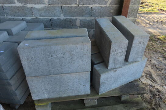 2 paller med diverse betonfliser