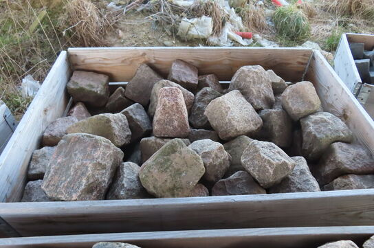 3 paller med brosten