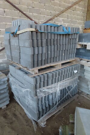 2 paller betonhegnspæle