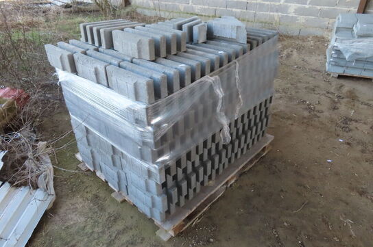 Palle med betonhegnspæle