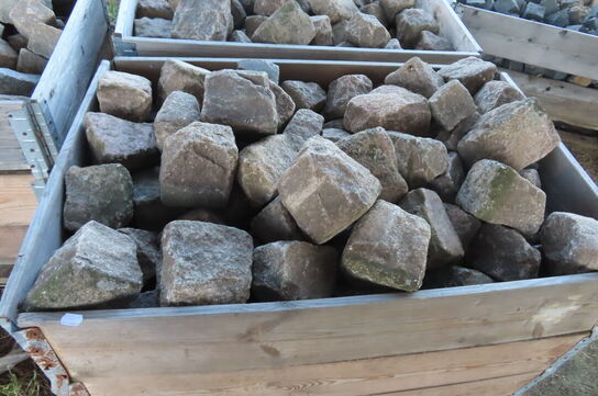 3 paller med brosten