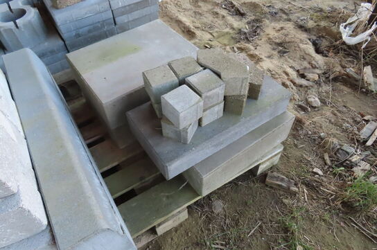 Palle med diverse sten og fliser