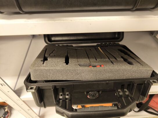 Indhold fra 3 reoler FALDSIKRING MM.