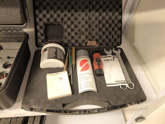 Indhold fra 3 reoler FALDSIKRING MM.