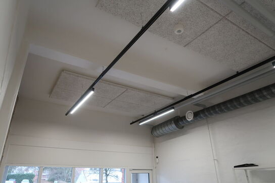 2 stk. skinner med 4 stk. LED-skinner