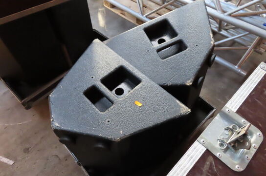 2 stk højtaler inkl flightcase