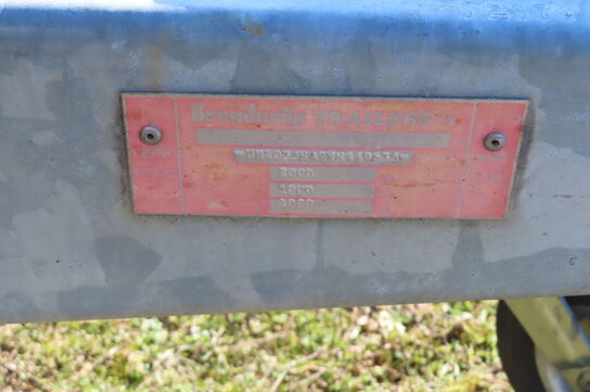 Hestetrailer BRENDERUP 33 med indhold