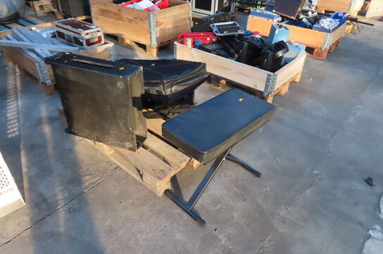 2 stk keyboardbænk mv.