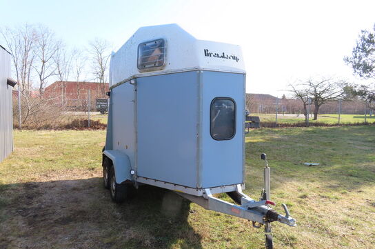 Hestetrailer BRENDERUP 33 med indhold