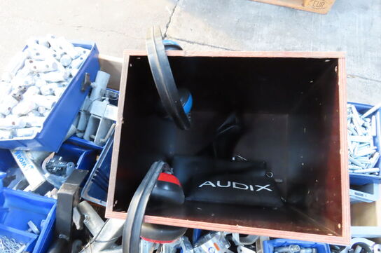 Diverse beslag til truss-sektioner mv.