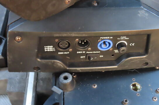 4 stk lamper FOS TECHNOLOGIES inkl. flightcase