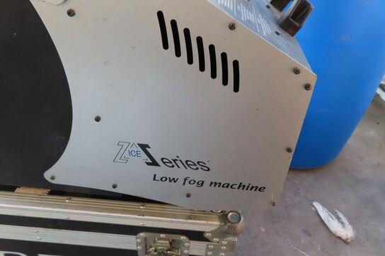 Røgmaskine samt flightcase ANTARI ICE-101