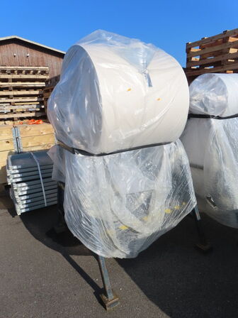 Papirruller samt stativ