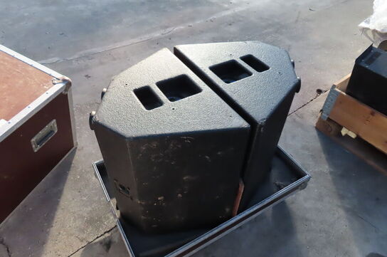 2 stk højtaler inkl flightcase