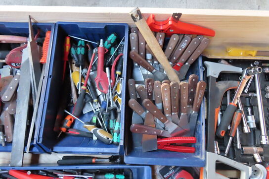 Palle med diverse håndværktøj