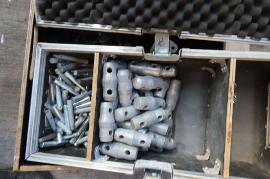 4 stk højtaler samt diverse beslag