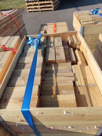 Palle med diverse træklodser