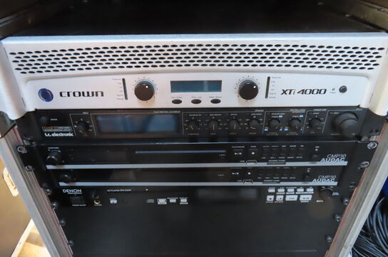 Flightcase med lydudstyr