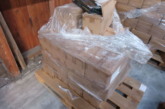 Ca 18 kasser med keyboard NOX GAMING