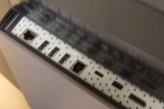 Skærm LENOVO D213975P0