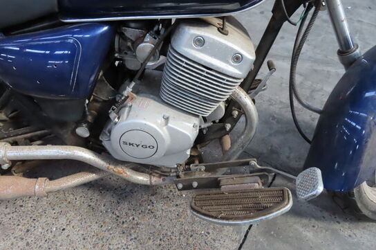 Motorcykel LIFAN LF250-4