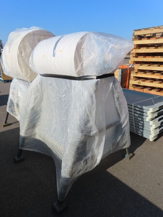 Papirruller samt stativ