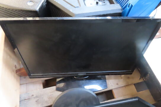 Palle med diverse røgmaskiner, højtaler, skærme mv.