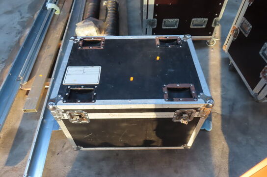 4 stk lamper FOS TECHNOLOGIES inkl. flightcase