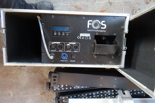 Palle med diverse lys, røgmaskine, stativ mv.