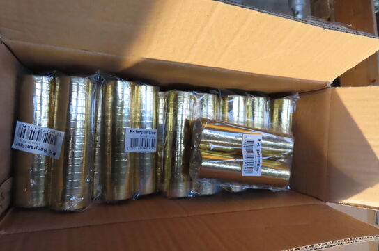 Diverse nytårsting af hatte, raketholder, dug mv.