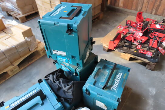 Diverse tomme kasser MAKITA samt arbejsradio