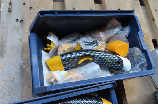 Kasse med diverse EC CUTTER