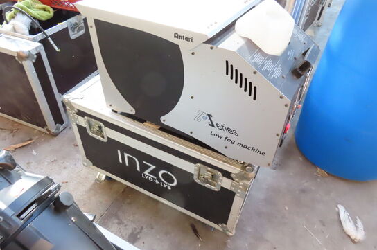 Røgmaskine samt flightcase ANTARI ICE-101