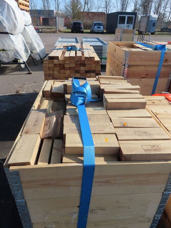 Palle med diverse træklodser