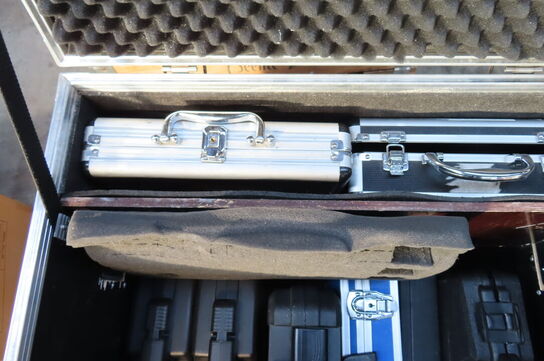 Flightcase med 10 kasser