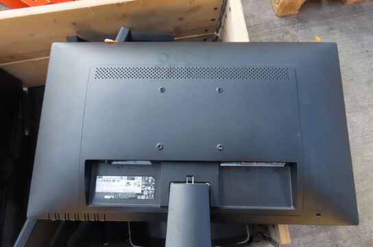 3 stk skærme samt diverse dueslag