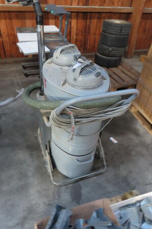 Industristøvsuger NILFISK