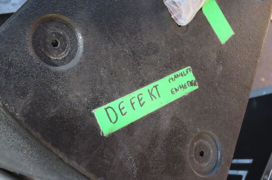 2 stk højtaler på rullevogne