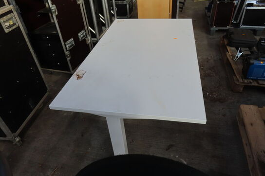 Reol og hæve-/sænkebord