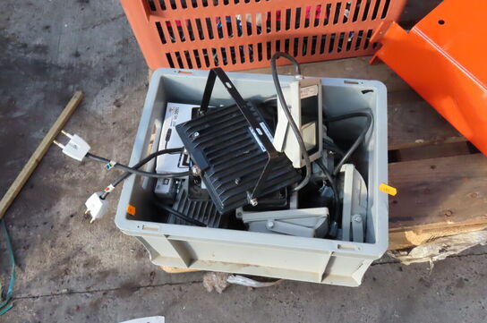 Kasse med arbejdslamper