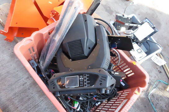 Kasse med lamper samt reservedele